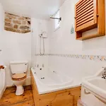 2 Bed In Oc-ds909
